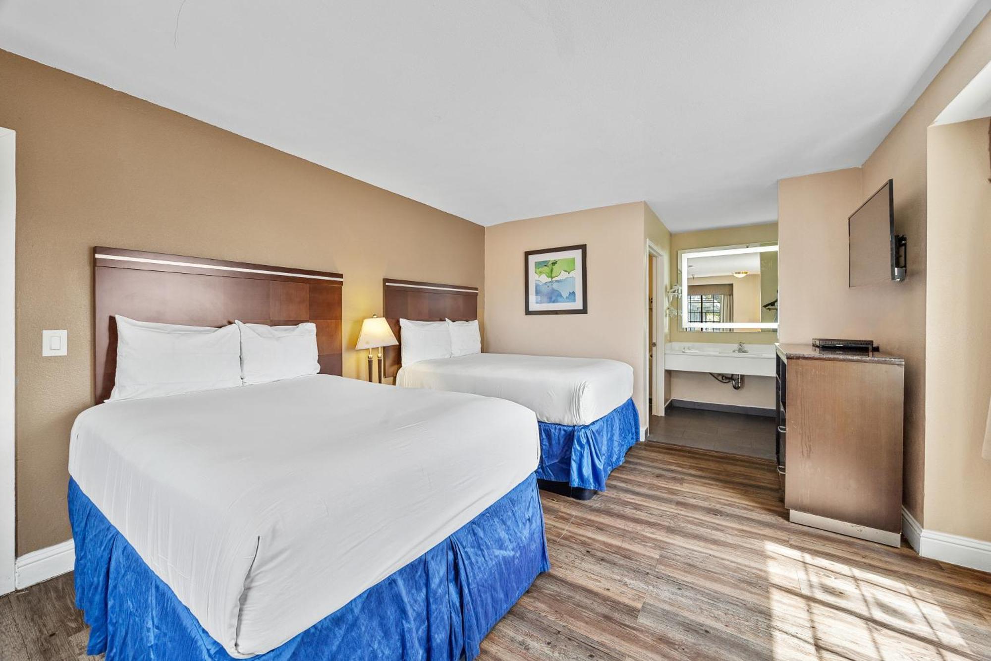 Executive Inn Милпитас Экстерьер фото